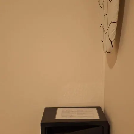 Efzin Cozy House, Center