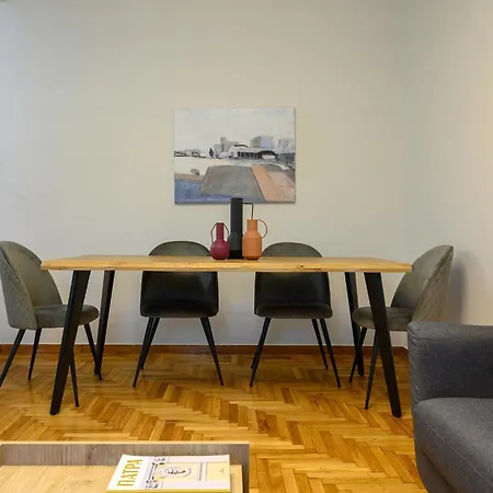 아파트 Efzin Cozy House, Center