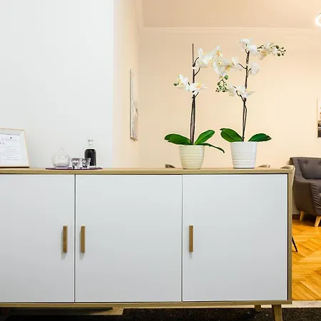 Efzin Cozy House, Center * 파트라