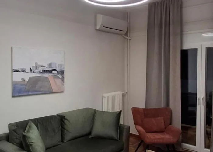 Апартаменты Efzin Cozy House, Center Патра