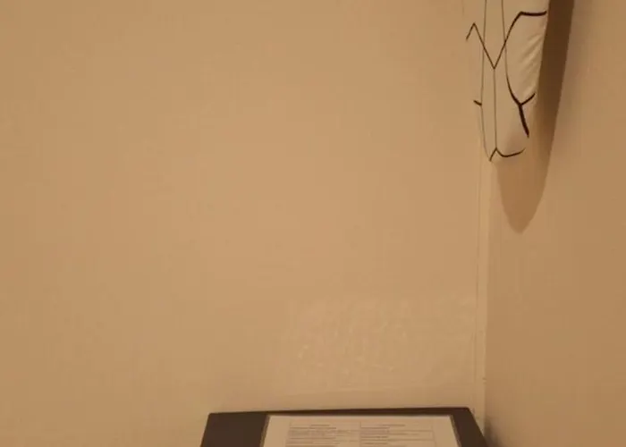 Efzin Cozy House, Center